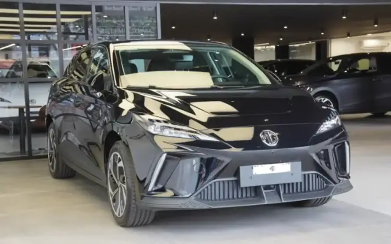 MG 4 64 KW ELÉTRICO LUXURY — foto 1 de 18