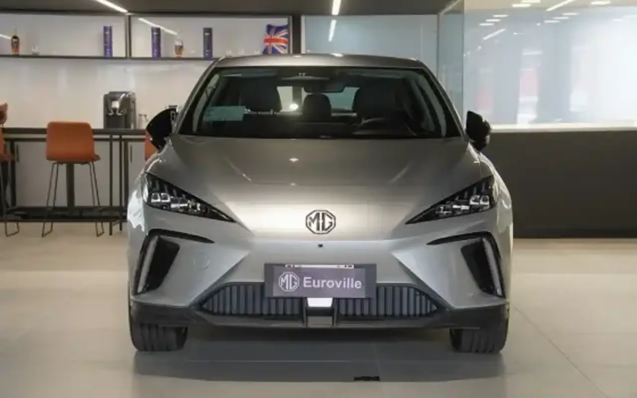 MG 4 64 KW ELÉTRICO LUXURY — foto 1 de 15
