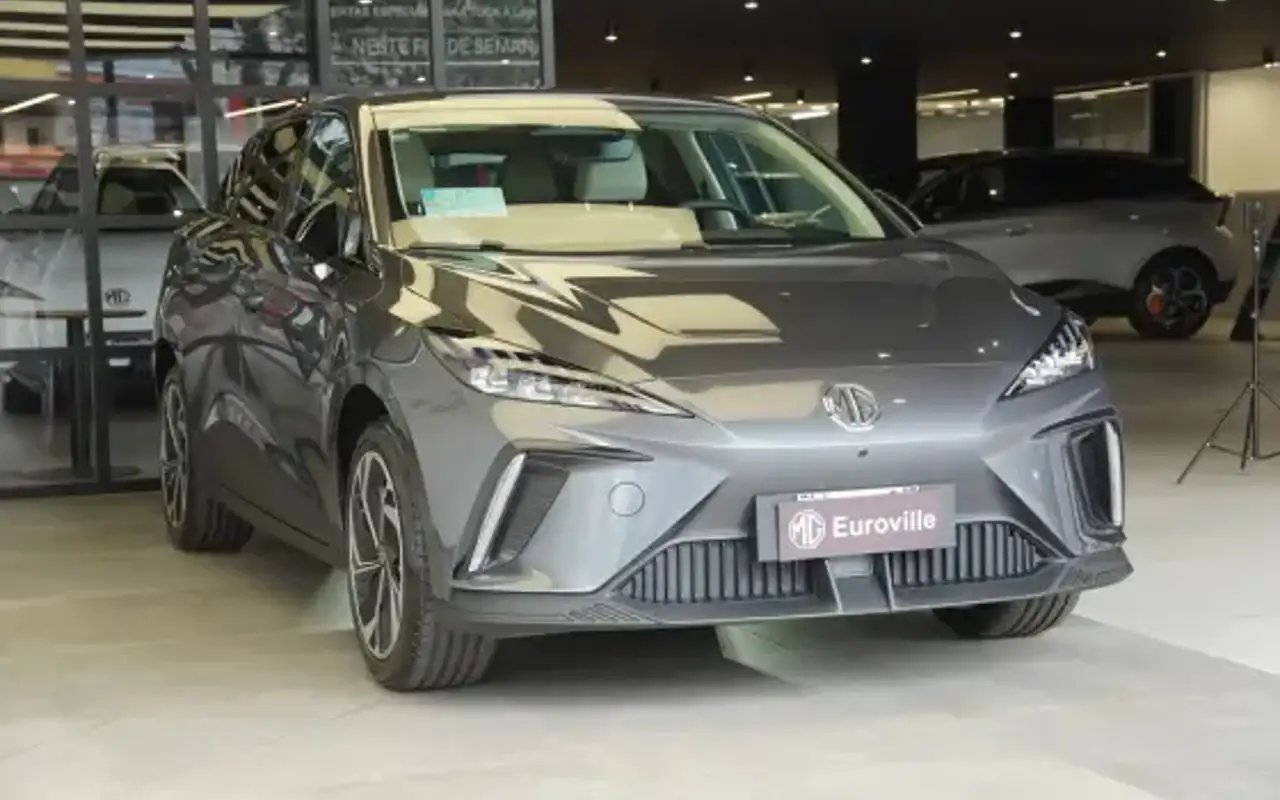 MG 4 64 KW ELÉTRICO LUXURY — foto 1 de 15
