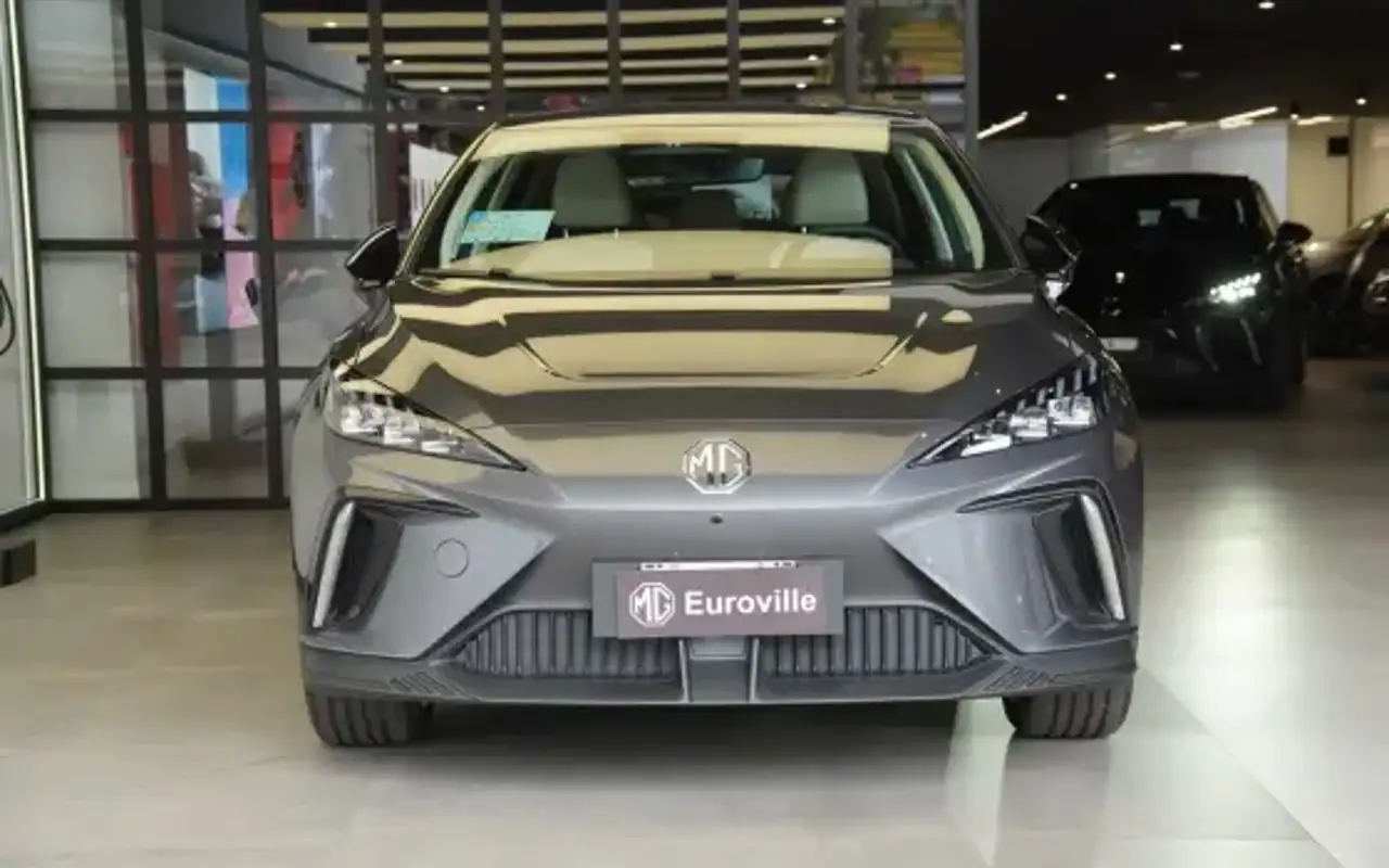 MG 4 64 KW ELÉTRICO LUXURY — foto 1 de 15