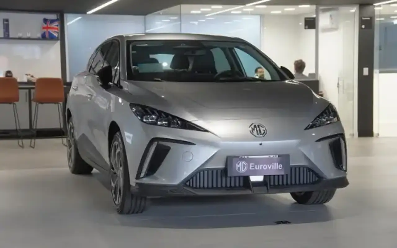 MG 4 64 KW ELÉTRICO LUXURY — foto 1 de 15