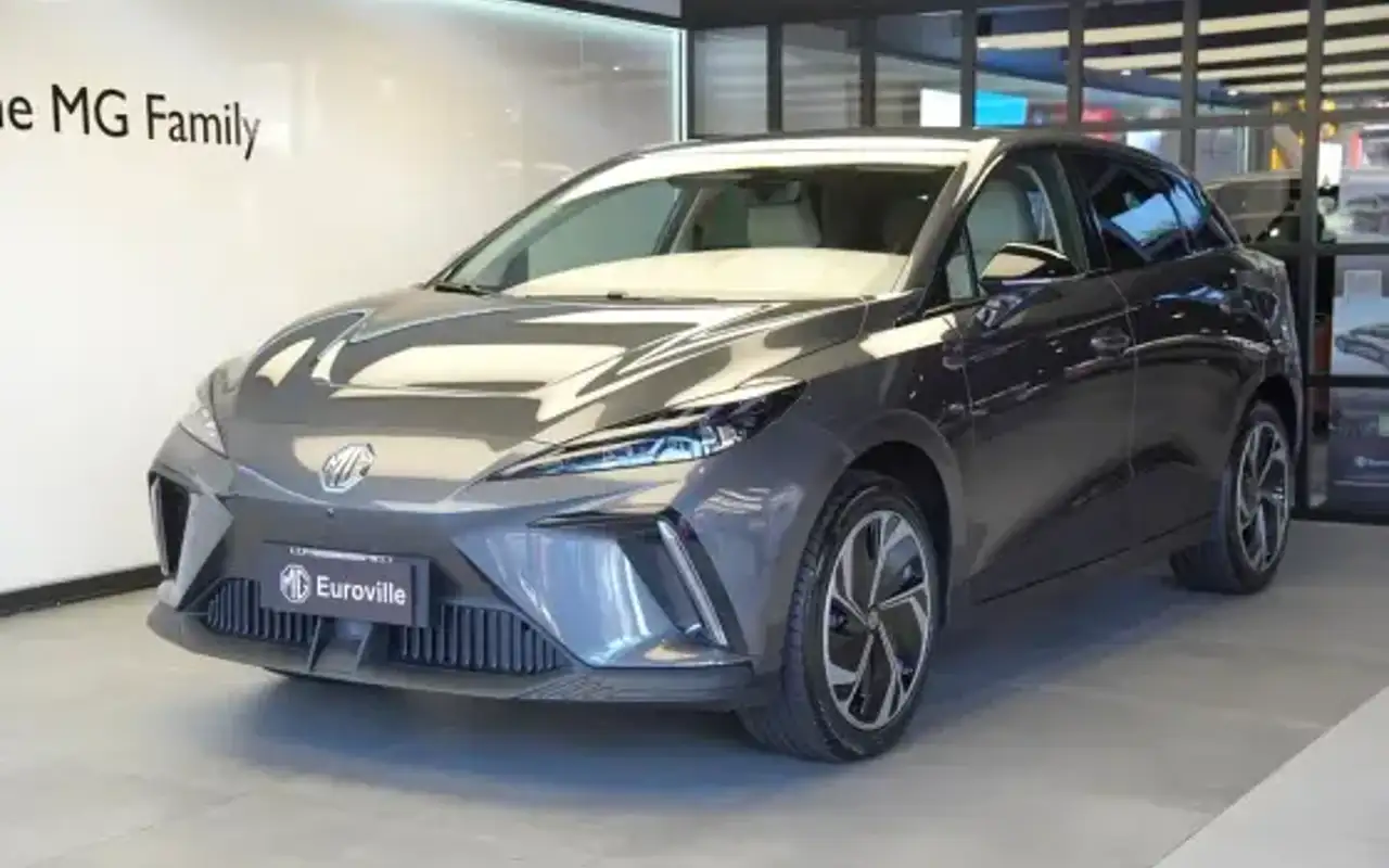 MG 4 64 KW ELÉTRICO LUXURY — foto 1 de 17