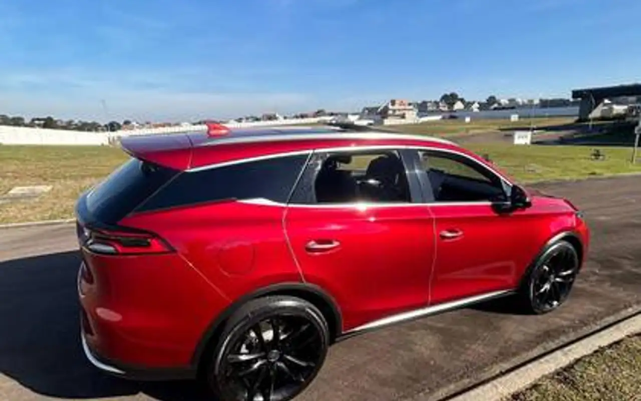 BYD TAN ELÉTRICO AWD — foto 1 de 8