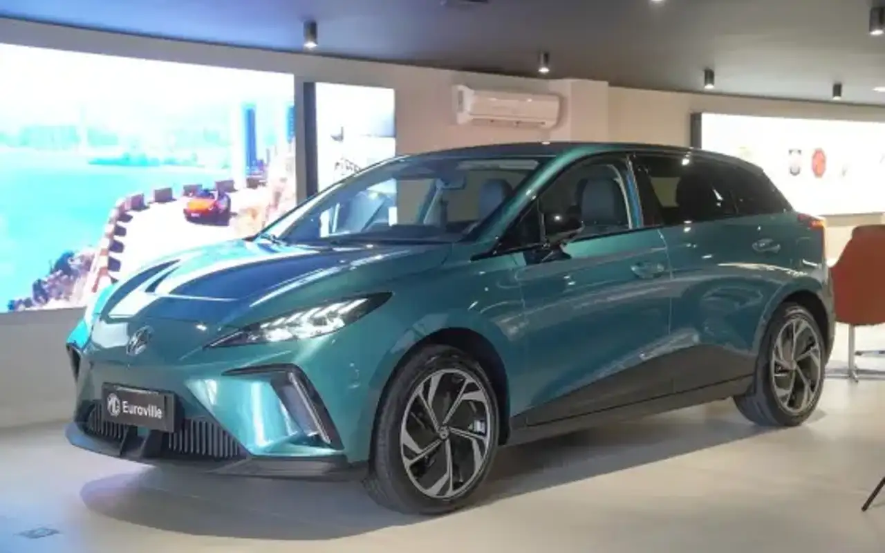 MG 4 64 KW ELÉTRICO LUXURY — foto 1 de 14