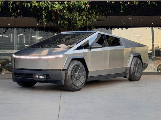 TESLA CYBERTRUCK 122,4 KW ELÉTRICO AWD em Uberlândia, MG