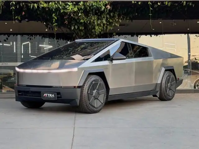 TESLA CYBERTRUCK 122,4 KW ELÉTRICO AWD em Uberlândia, MG
