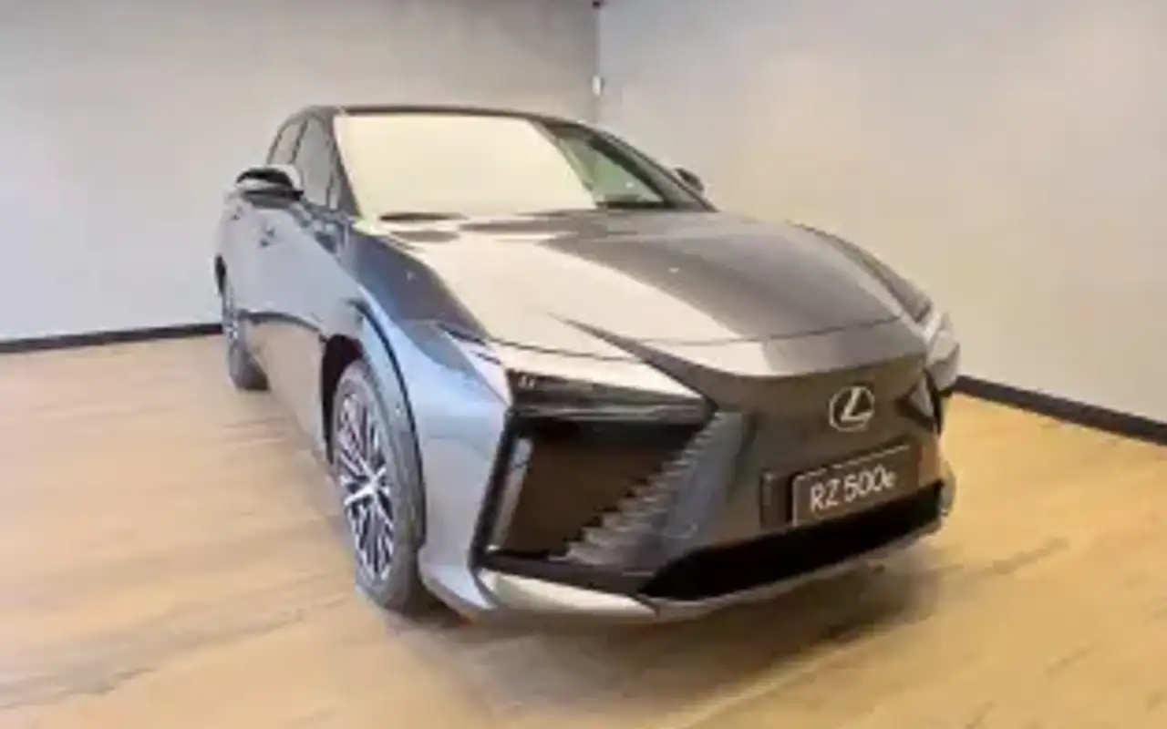 LEXUS RZ 500e 77 KW ELÉTRICO AWD — foto 1 de 20