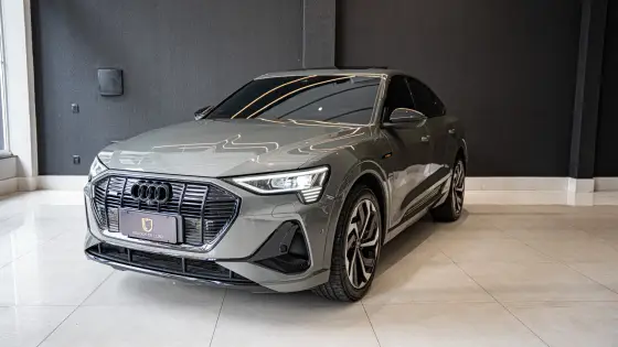 AUDI E-TRON ELÉTRICO SPORTBACK PERFORMANCE BLACK QUATTRO em Goiânia, GO