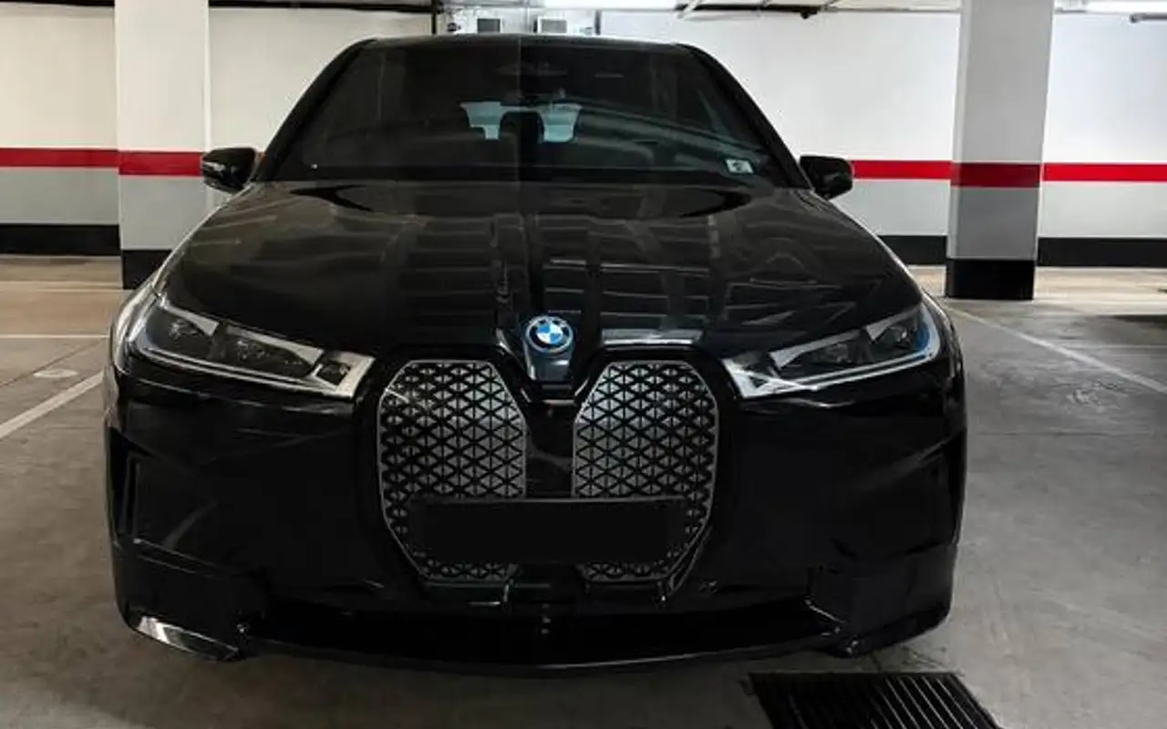 BMW iX ELÉTRICO XDRIVE40 — foto 1 de 7