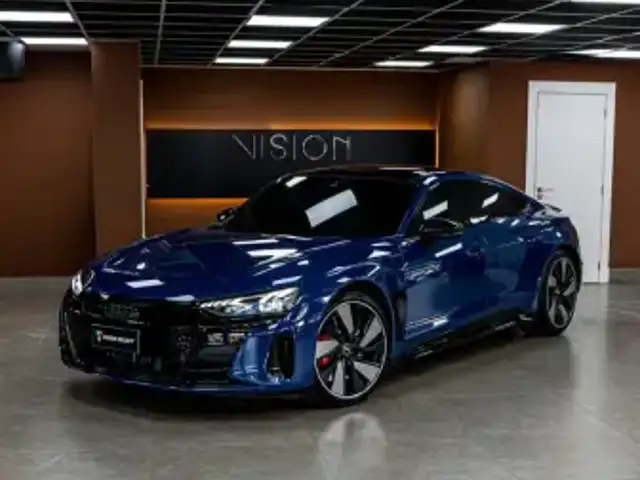 AUDI RS E-TRON GT ELÉTRICO QUATTRO em Balneário Camboriú, SC