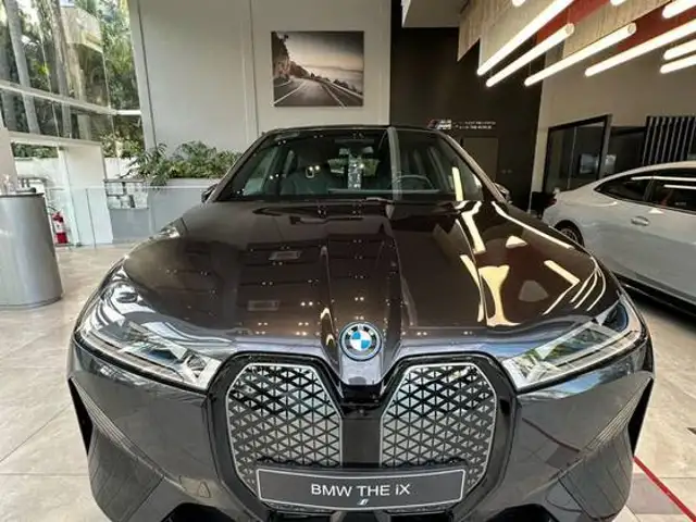 BMW iX ELÉTRICO XDRIVE50 SPORT em São Paulo, SP