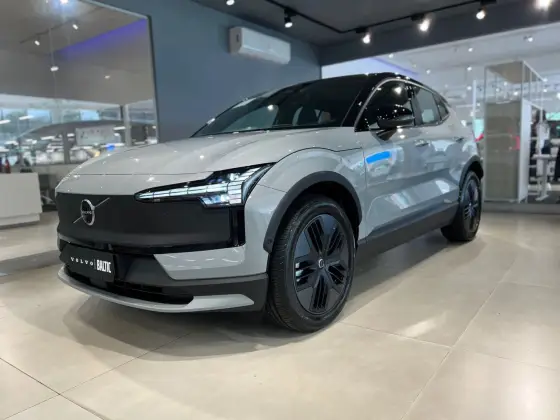 VOLVO EX30 69 KW ELÉTRICO CROSS COUNTRY em São Paulo, SP