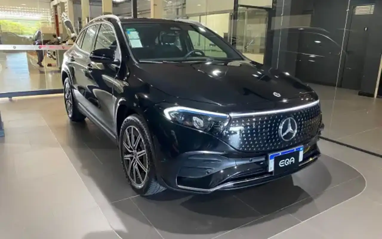 MERCEDES-BENZ EQA 250 66,5 KW ELÉTRICO — foto 1 de 13