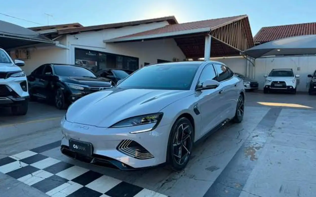 BYD SEAL 82,5 KW ELÉTRICO AWD — foto 1 de 8