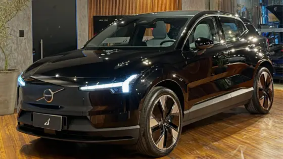 VOLVO EX30 69 KW ELÉTRICO ULTRA em Feira de Santana, BA