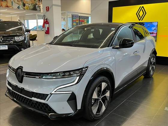 RENAULT MEGANE 60 KW ELÉTRICO E-TECH EV60 em Barueri, SP