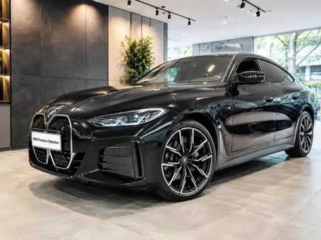 BMW I4 ELÉTRICO eDRIVE35 M SPORT em Niterói, RJ