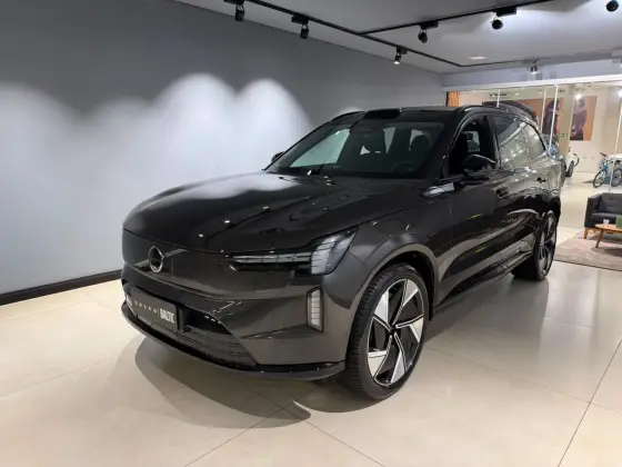 VOLVO EX90 P8 RECHARGE TWIN ELECTRIC PERFORMANCE ULTRA AWD em São Paulo, SP