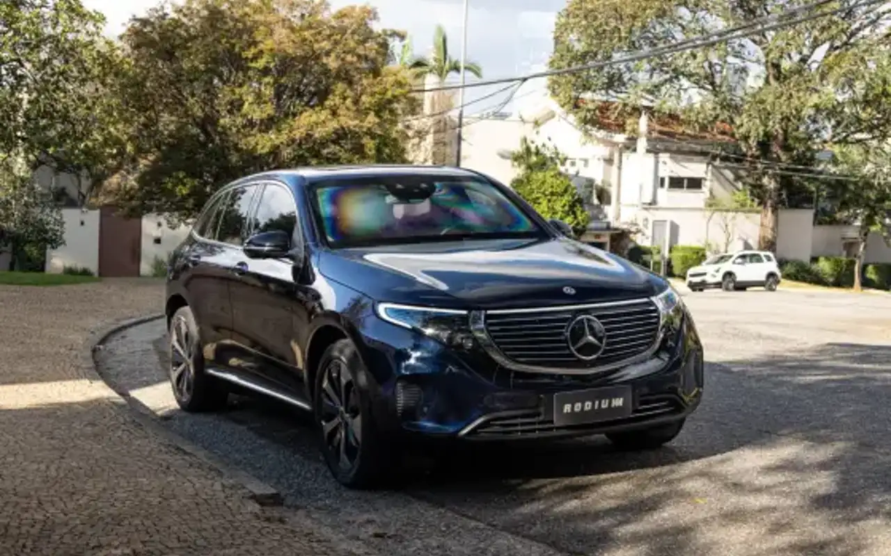MERCEDES-BENZ EQC 400 4MATIC ELÉTRICO — foto 1 de 20