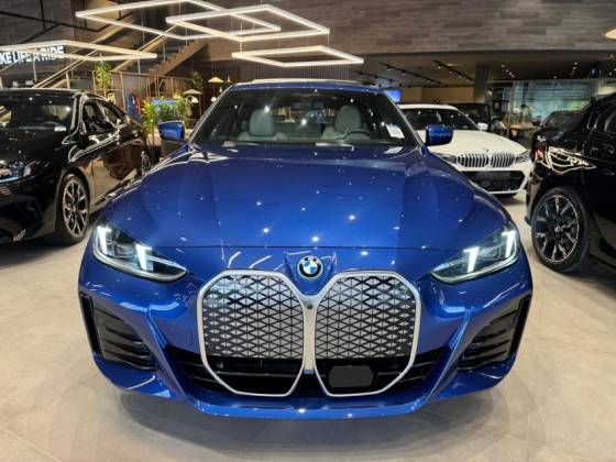 BMW I4 ELÉTRICO eDRIVE40 M SPORT em Porto Alegre, RS