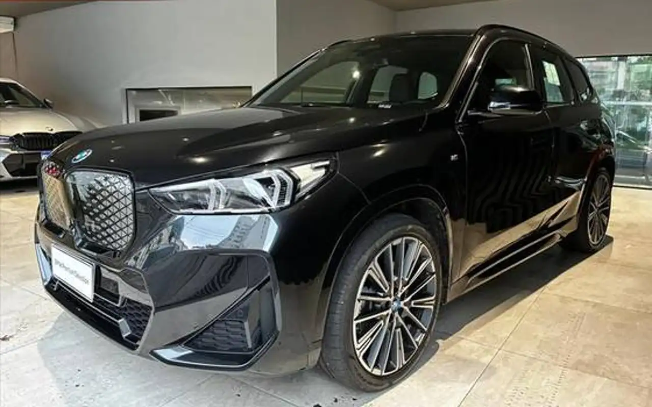 BMW iX1 ELÉTRICO XDRIVE30 M SPORT — foto 1 de 17