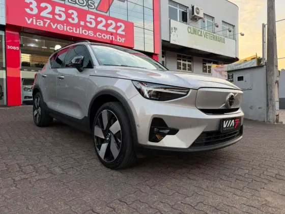 VOLVO XC40 P8 RECHARGE TWIN ELECTRIC ULTIMATE AWD em Novo Hamburgo, RS