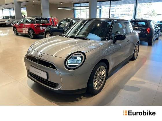 MINI COOPER 49,2 KW ELÉTRICO 2P SE em Brasília, DF