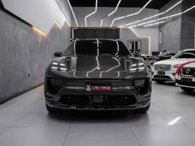 PORSCHE MACAN 4S ELÉTRICO em Porto Alegre, RS