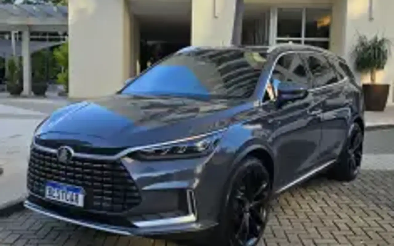 BYD TAN ELÉTRICO AWD — foto 1 de 14