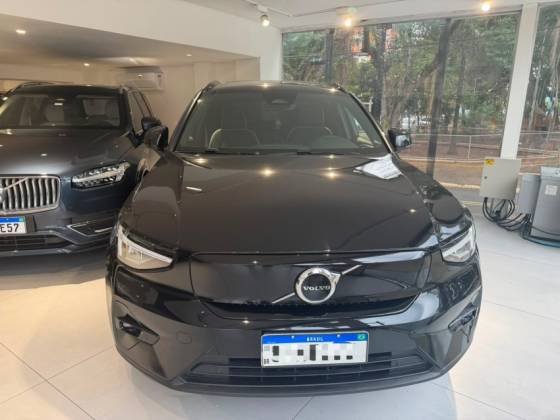 VOLVO XC40 P6 RECHARGE ELECTRIC PLUS em São Paulo, SP