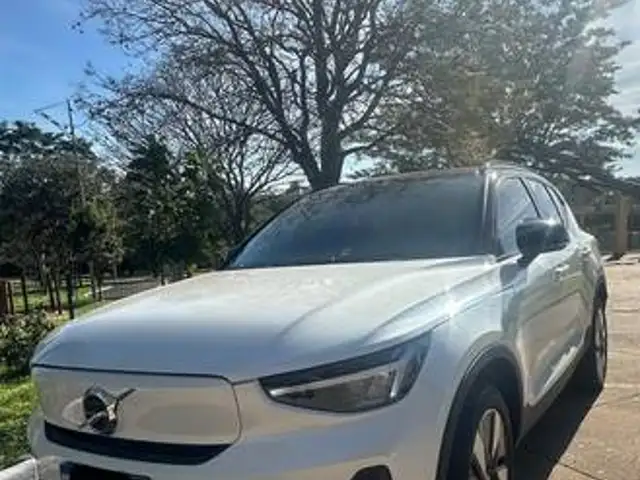 VOLVO XC40 P6 RECHARGE ELECTRIC PLUS em Campo Grande, MS