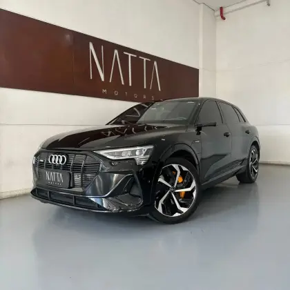 AUDI E-TRON ELÉTRICO PERFORMANCE BLACK QUATTRO em São Paulo, SP