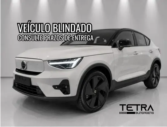 VOLVO EC40 P8 RECHARGE TWIN ELECTRIC ULTRA BLACK EDITION AWD em São Paulo, SP