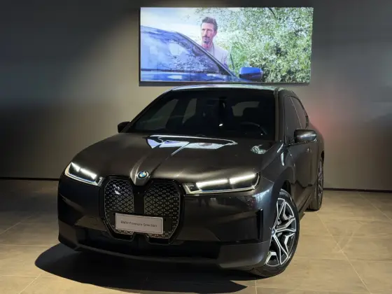 BMW iX ELÉTRICO XDRIVE40 em Goiânia, GO