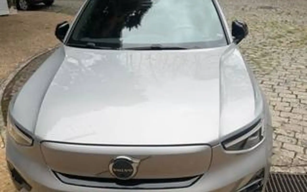 VOLVO XC40 P8 RECHARGE TWIN ELECTRIC ULTIMATE AWD — foto 1 de 7