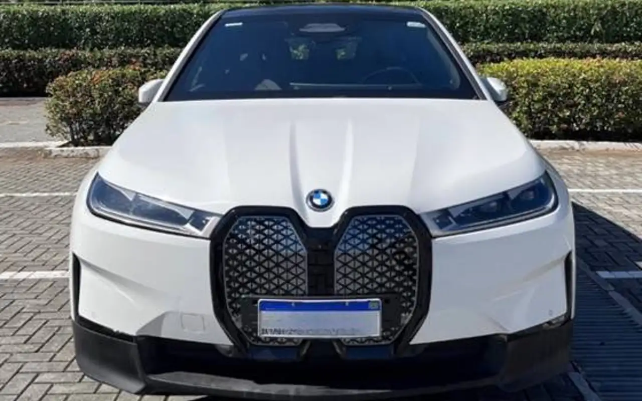 BMW iX ELÉTRICO XDRIVE40 — foto 1 de 8