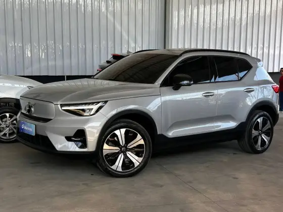 VOLVO XC40 P6 RECHARGE ELECTRIC PLUS em Sorocaba, SP