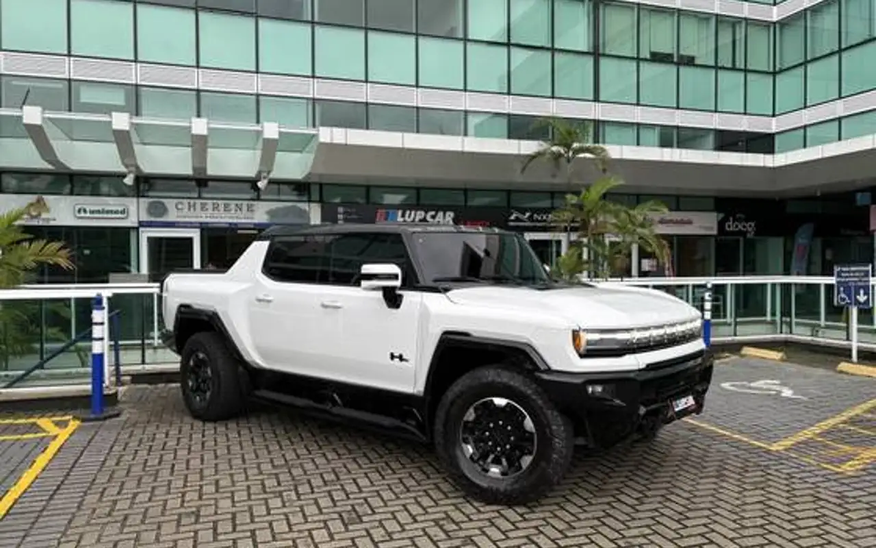 GMC HUMMER 350 KW EV PICKUP EDITION 1 4X4 — foto 1 de 15