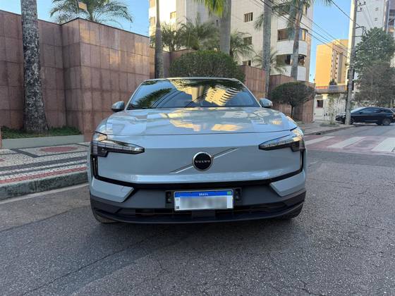 VOLVO EX30 51 KW ELÉTRICO CORE em Nova Lima, MG