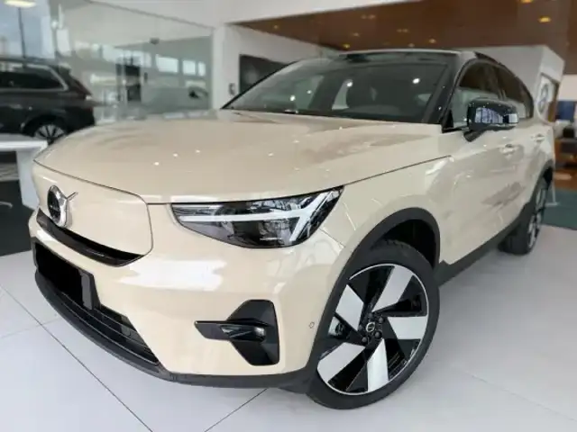 VOLVO EC40 P8 RECHARGE TWIN ELECTRIC ULTRA AWD em Goiânia, GO