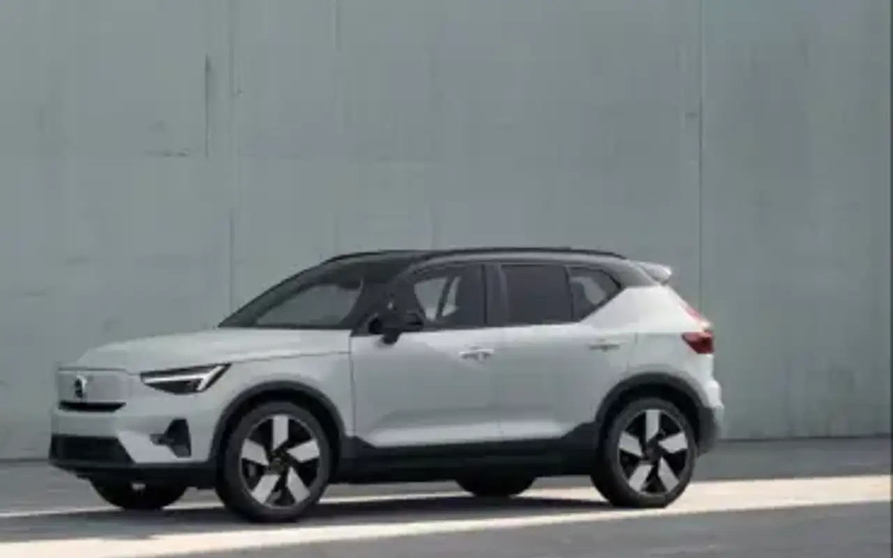 VOLVO EX40 P8 RECHARGE TWIN ELECTRIC ULTRA AWD — foto 1 de 2