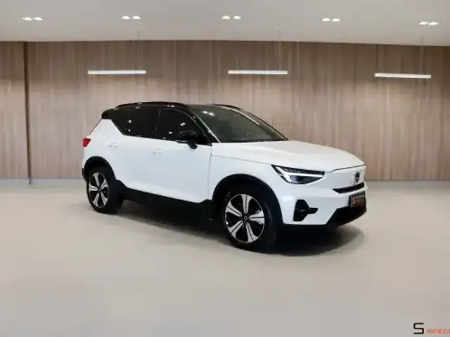VOLVO XC40 P6 RECHARGE ELECTRIC PLUS em Piracicaba, SP