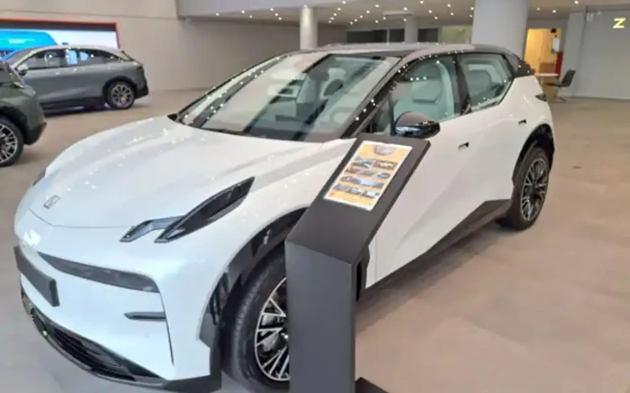 ZEEKR X 66 KW ELÉTRICO FLAGSHIP AWD — foto 1 de 11