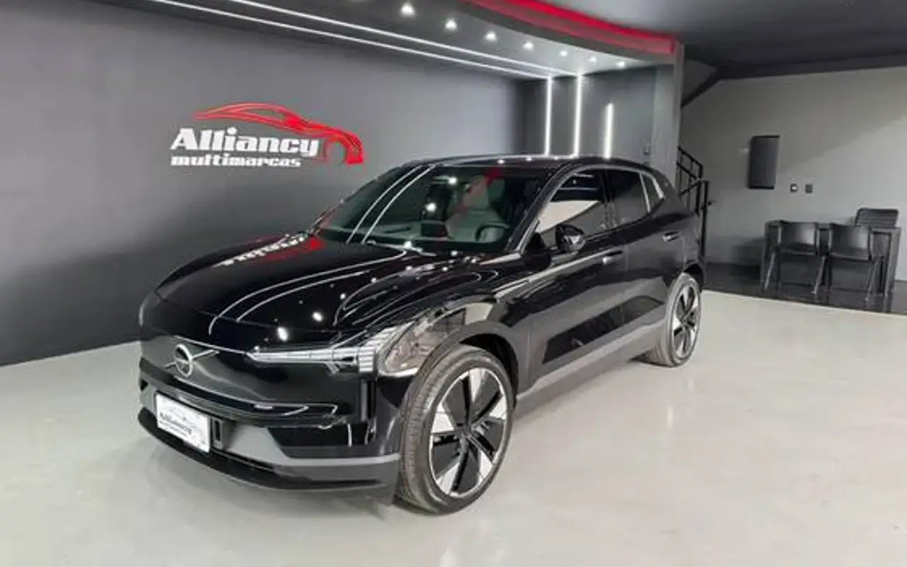 VOLVO EX30 69 KW ELÉTRICO ULTRA — foto 1 de 9