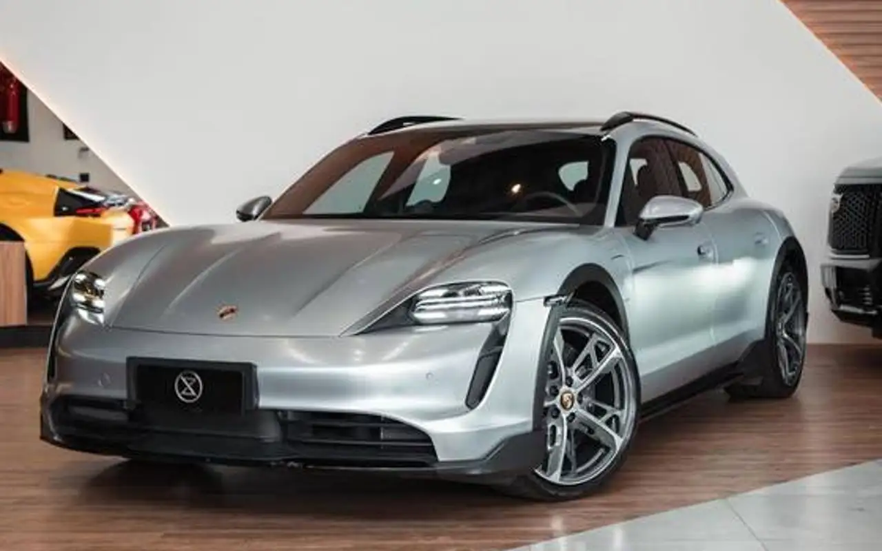 PORSCHE TAYCAN 4S CROSS TURISMO ELÉTRICO — foto 1 de 20
