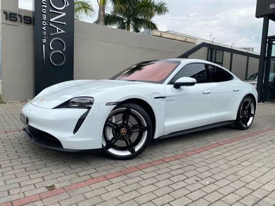 PORSCHE TAYCAN 4S ELÉTRICO em Taubaté, SP