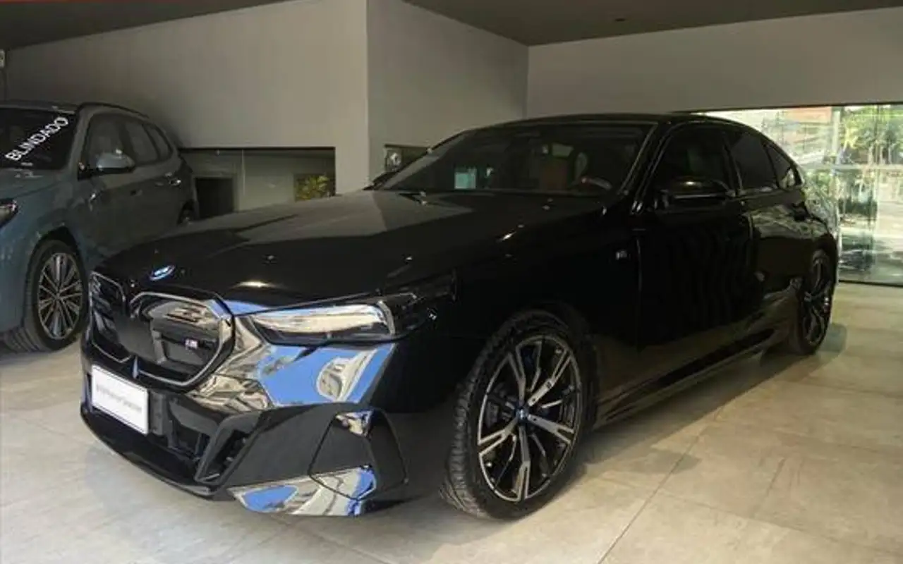 BMW i5 ELÉTRICO XDRIVE60 M SPORT — foto 1 de 11