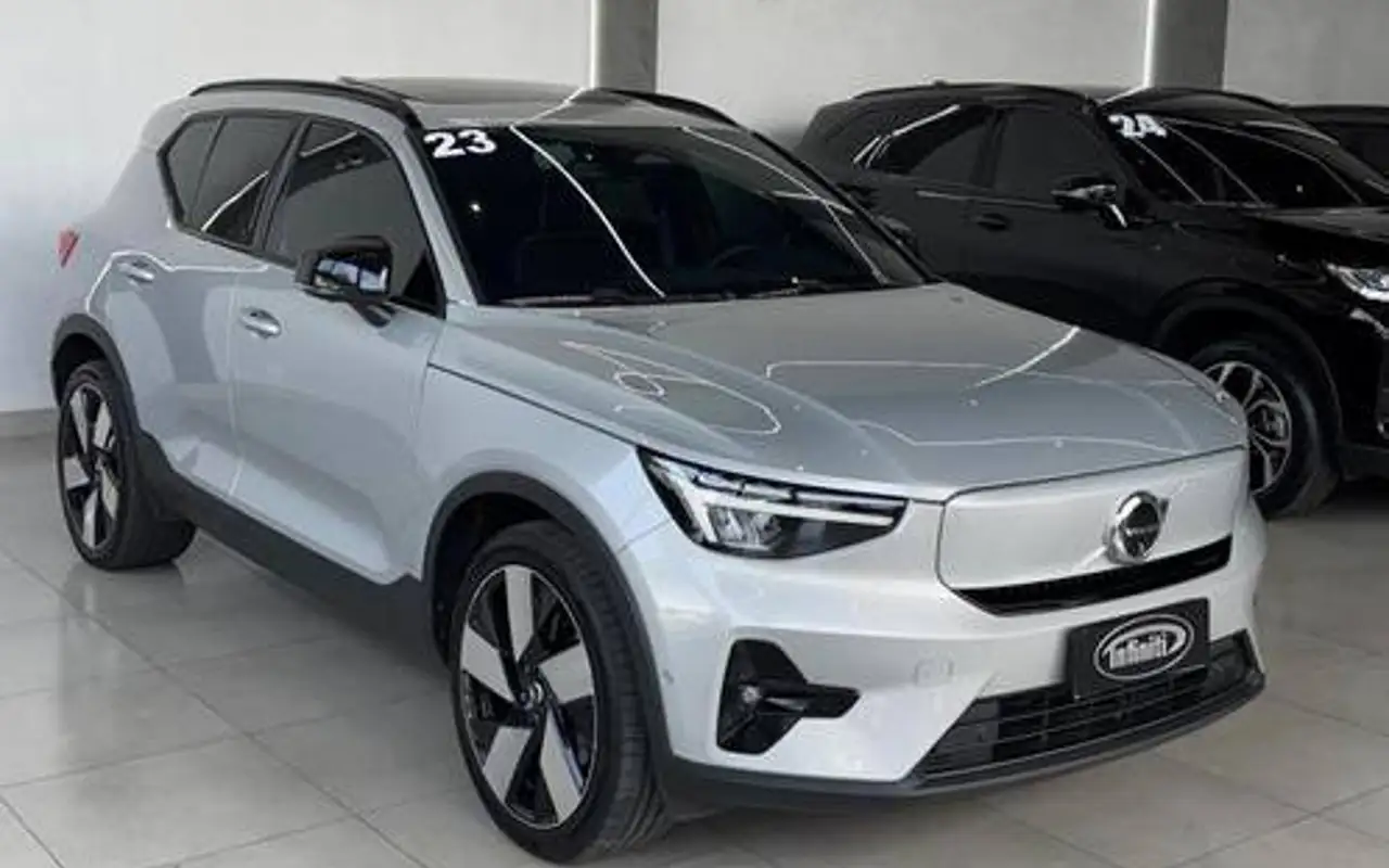 VOLVO XC40 P8 RECHARGE TWIN ELECTRIC ULTIMATE AWD — foto 1 de 14
