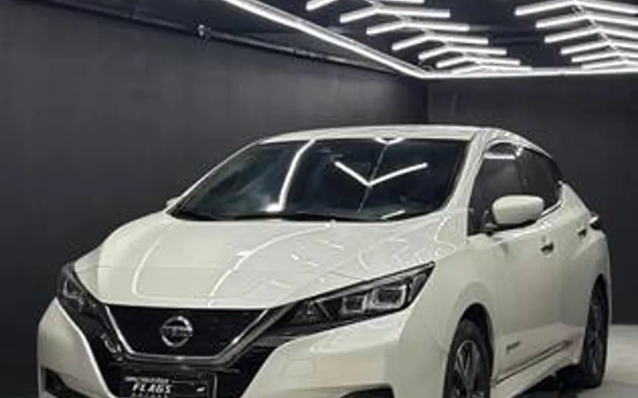 NISSAN LEAF B12P 40 ELÉTRICO — foto 1 de 8