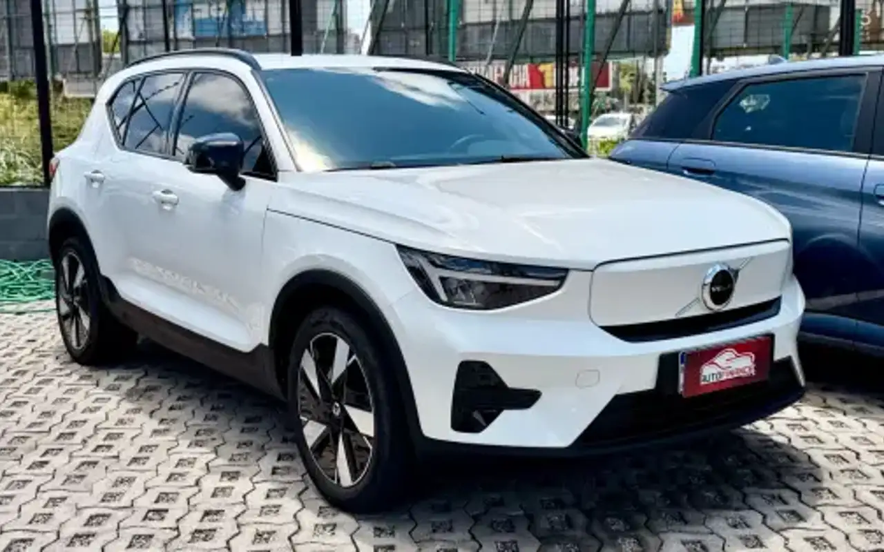 VOLVO EX40 P6 RECHARGE ELECTRIC PLUS — foto 1 de 18